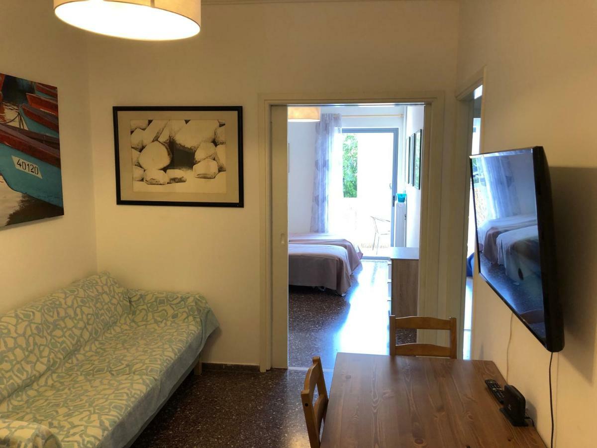 Metaxourgio Spacious Two Bedroom Apartment Atenas Exterior foto