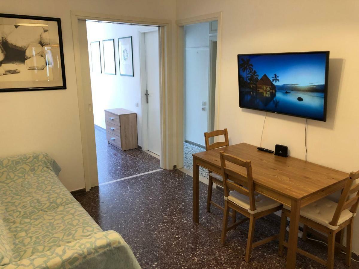 Metaxourgio Spacious Two Bedroom Apartment Atenas Exterior foto
