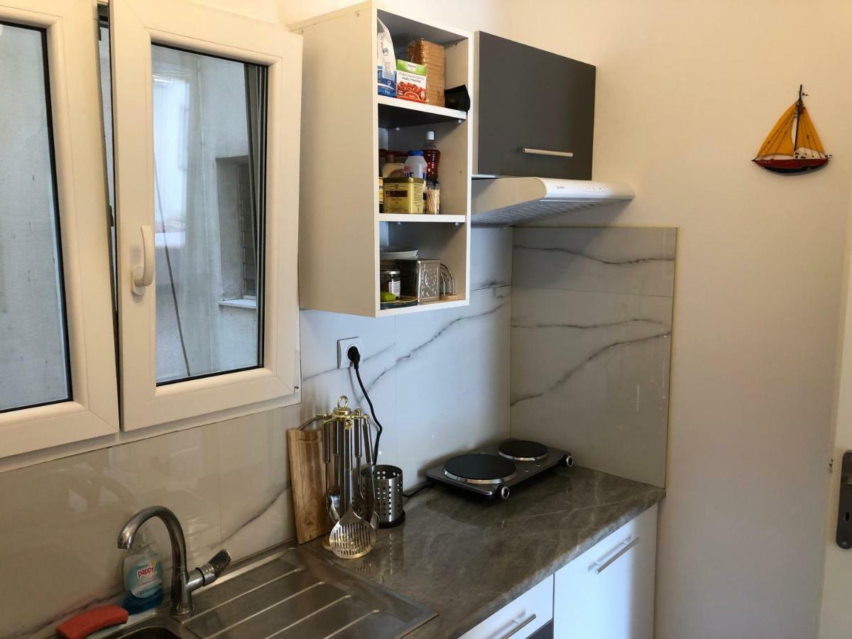 Metaxourgio Spacious Two Bedroom Apartment Atenas Exterior foto